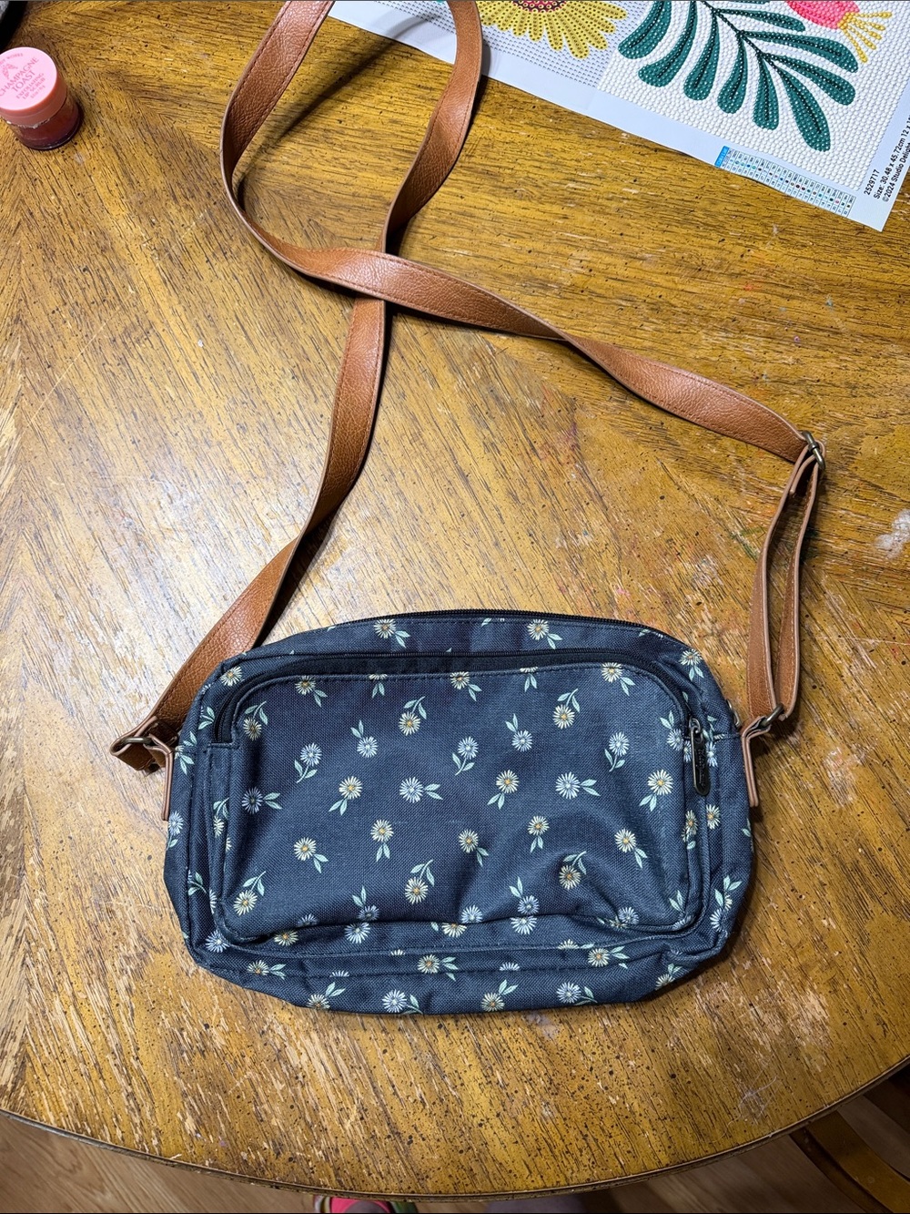 thirty-one navy floral crossbody with brown strap